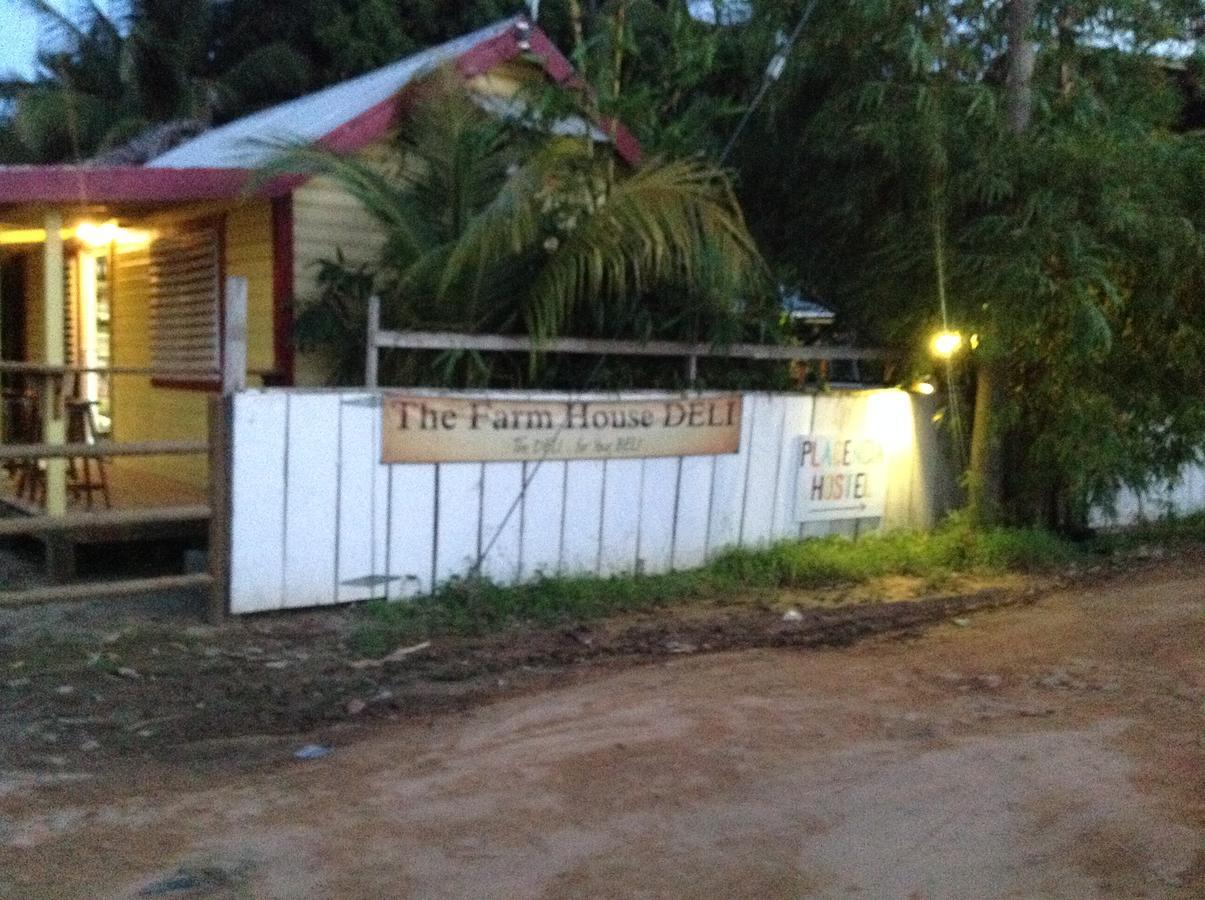 Placencia Hostel Eksteriør bilde