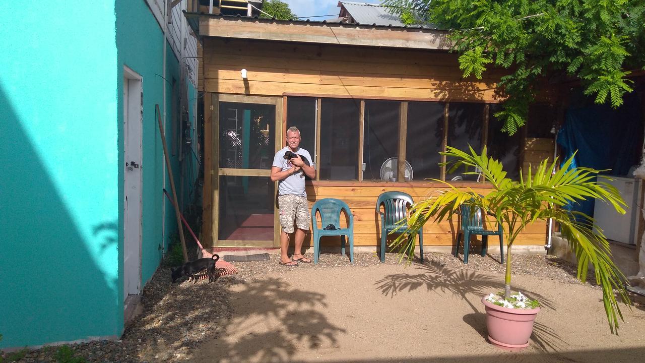 Placencia Hostel Eksteriør bilde